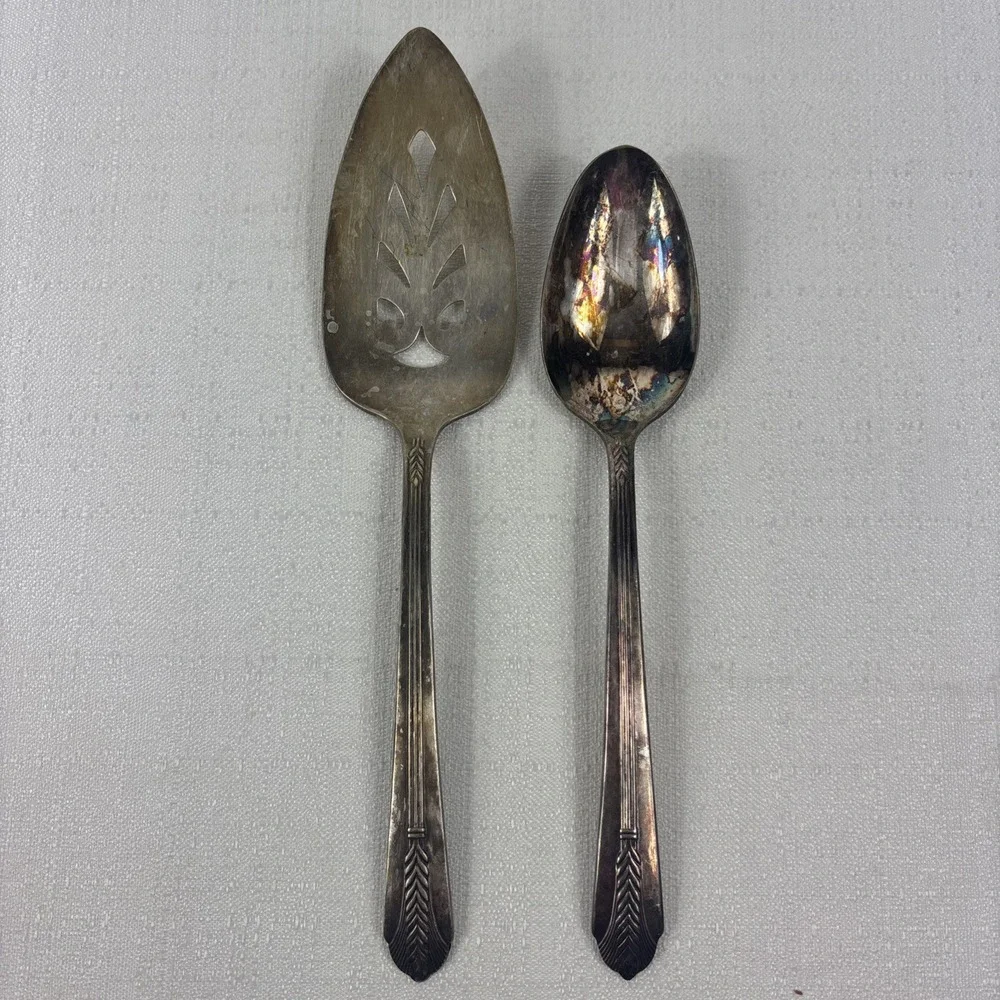 International Silver Co. Allure Silverplate Pie Server And Spoon Set‎